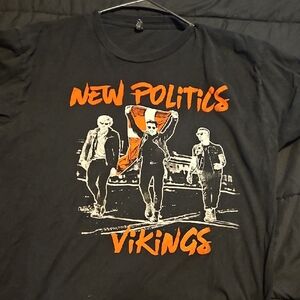 New Politics Vikings Black T-Shirt XL